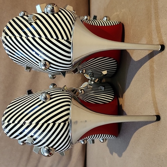 Christian Louboutin Aimanta B&W Striped Women's Heels - EUC 👠 Size 36.5 - Picture 14 of 17